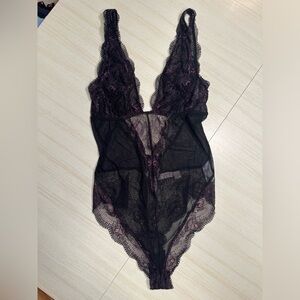 Lingerie bodysuit